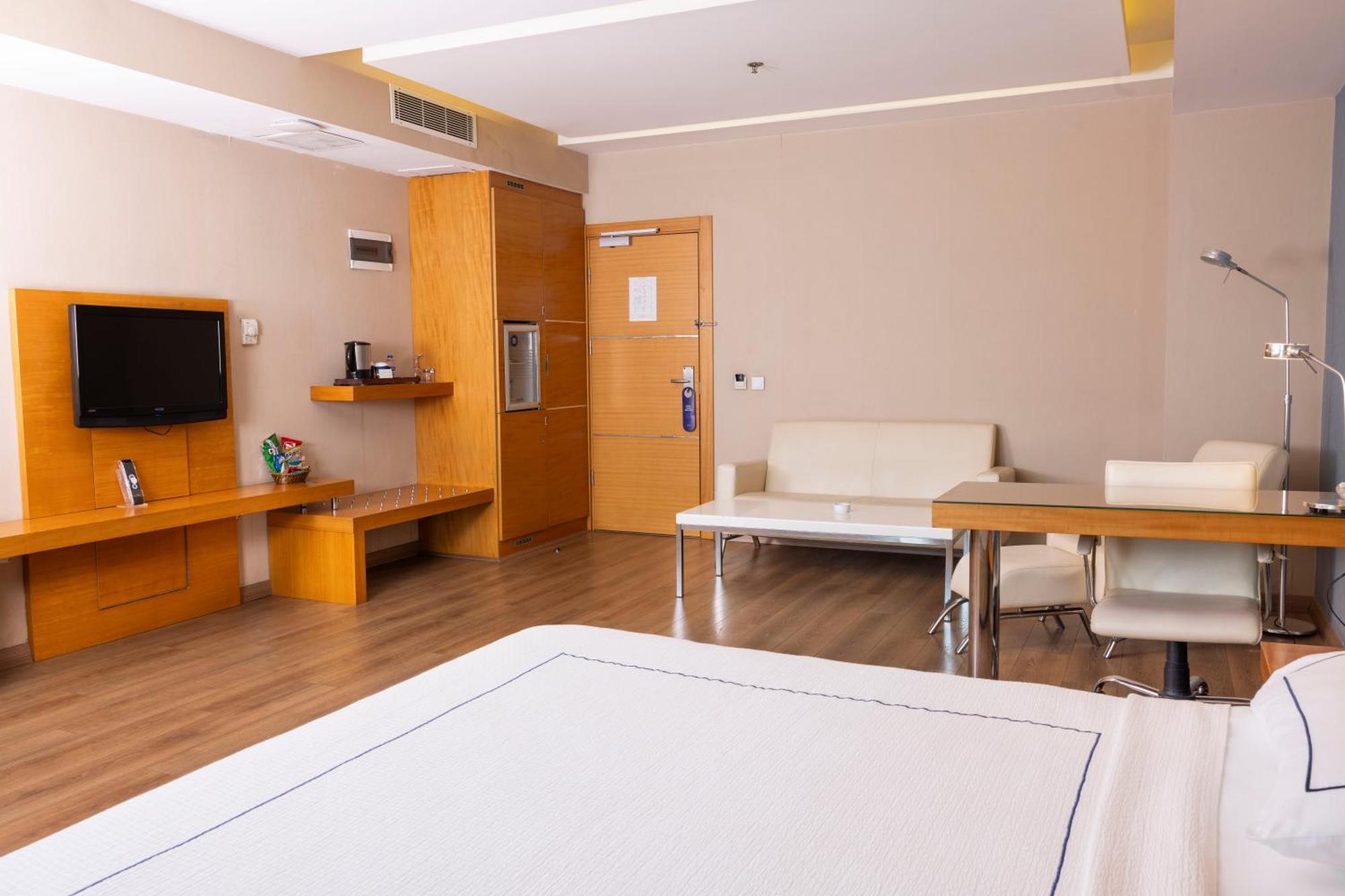Anemon Kent Cigli Otel Измир Екстериор снимка