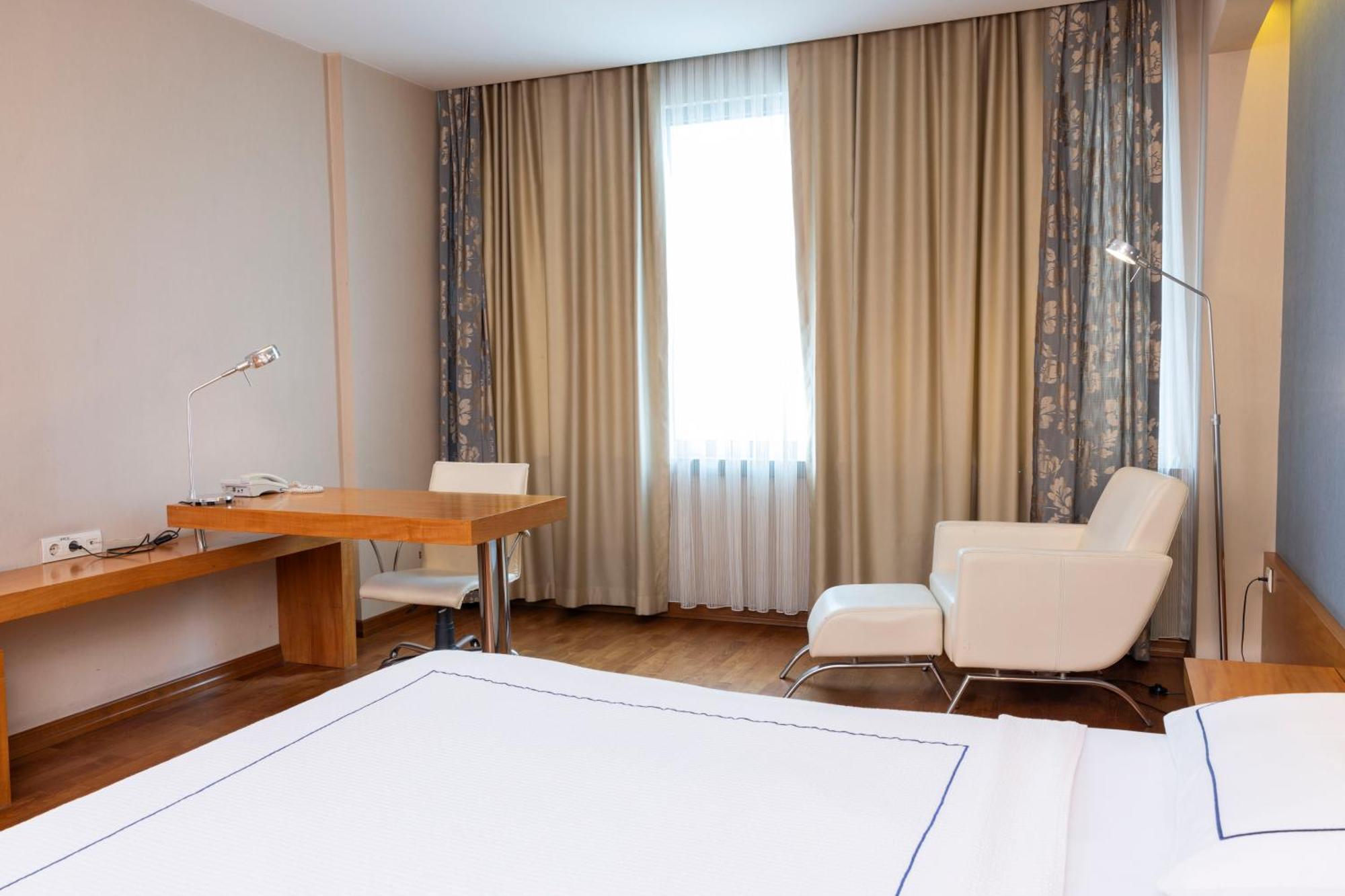 Anemon Kent Cigli Otel Измир Екстериор снимка