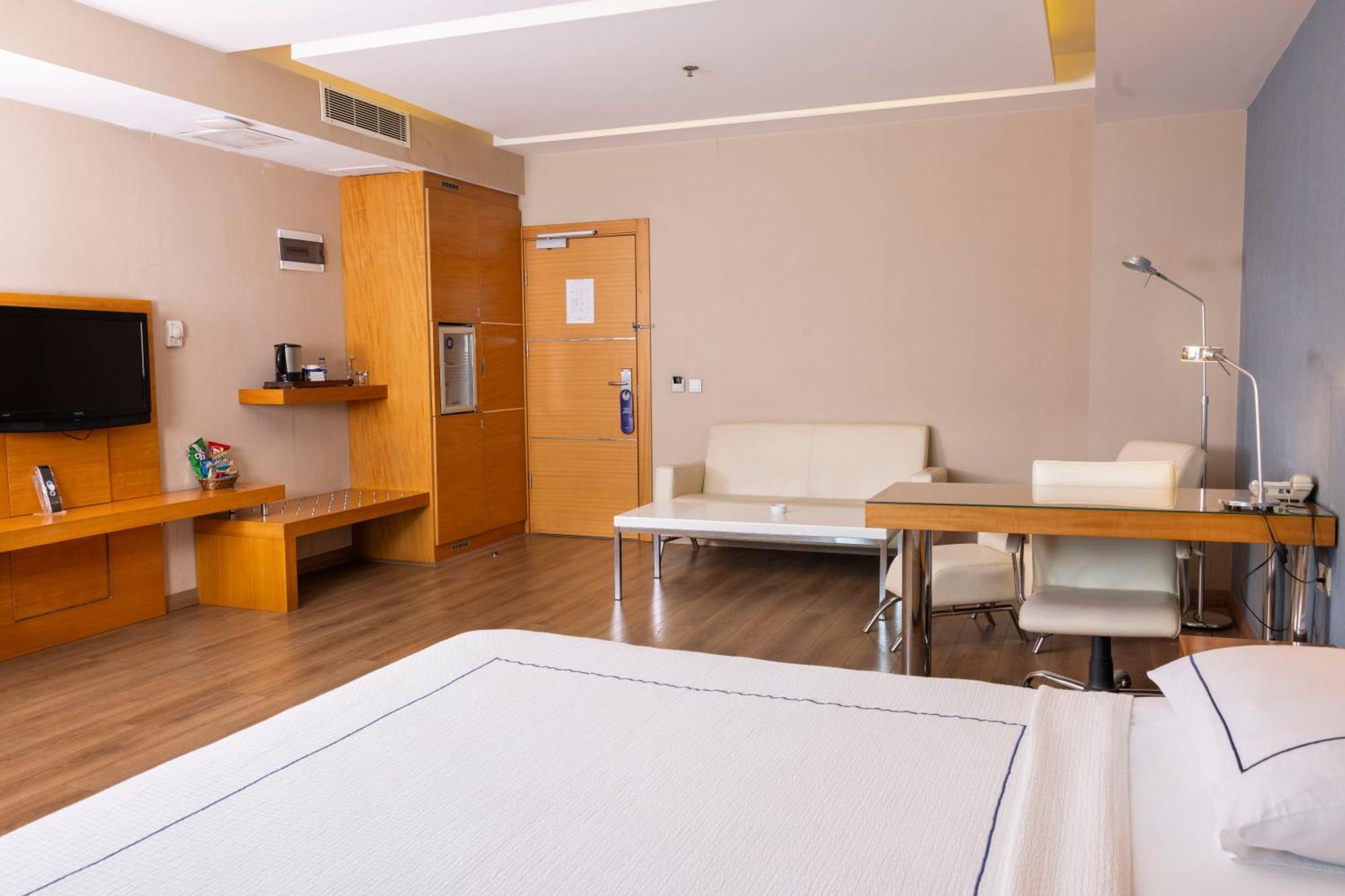 Anemon Kent Cigli Otel Измир Екстериор снимка