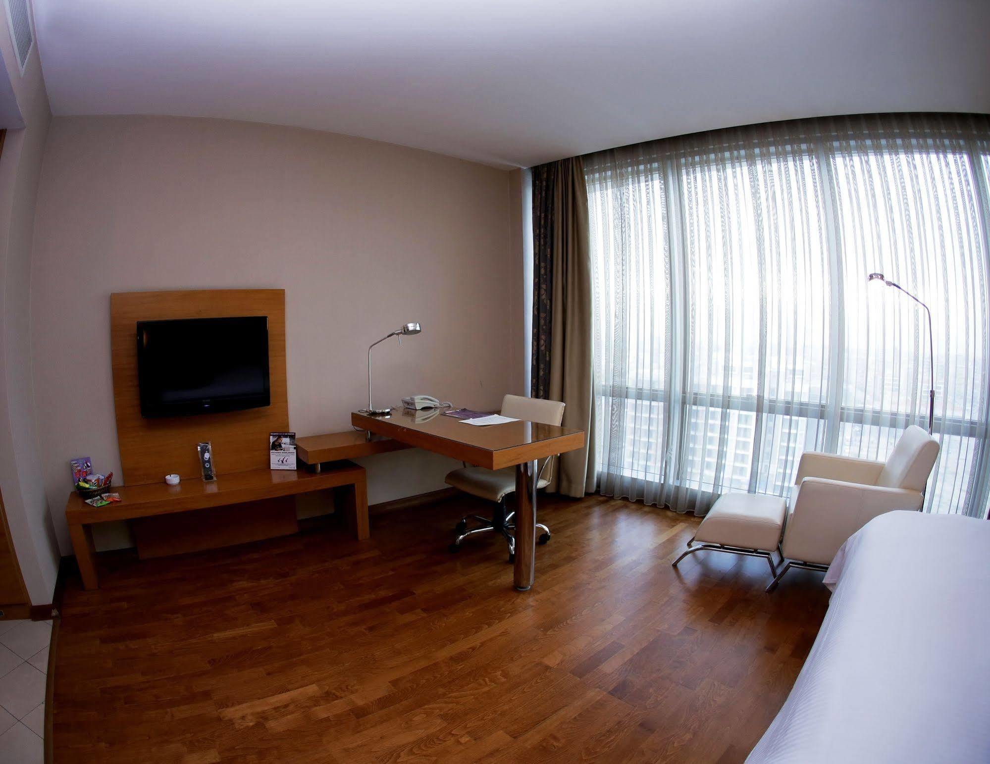 Anemon Kent Cigli Otel Измир Екстериор снимка